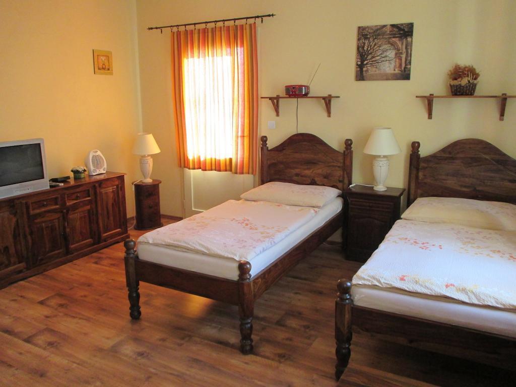 Penzion - U Stare Pekarny Hotel Bohumín Szoba fotó